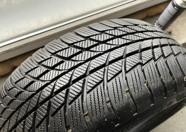 Bridgestone Blizzak LM-001 225/50 R17