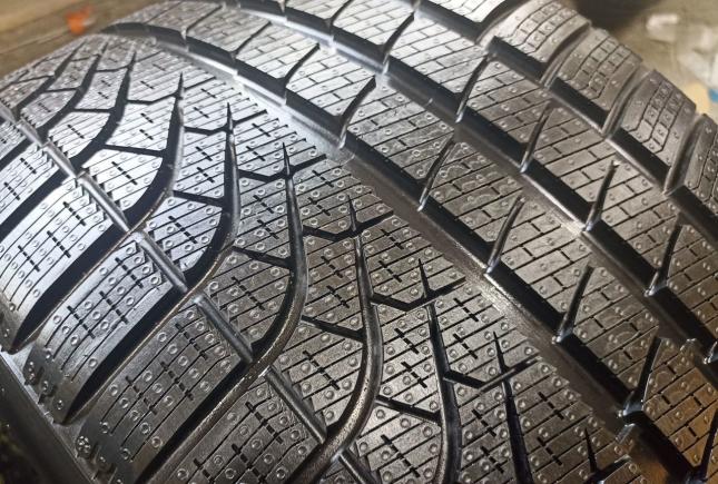 Pirelli Winter Sottozero Serie II 285/30 R22