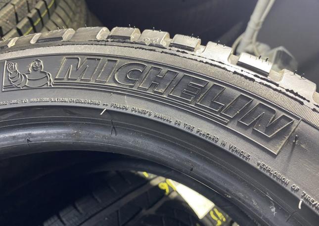 Michelin Pilot Alpin Radial XSE 235/45 R18 98V