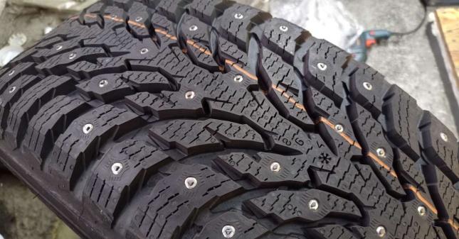 Nokian Tyres Hakkapeliitta 9 235/65 R17