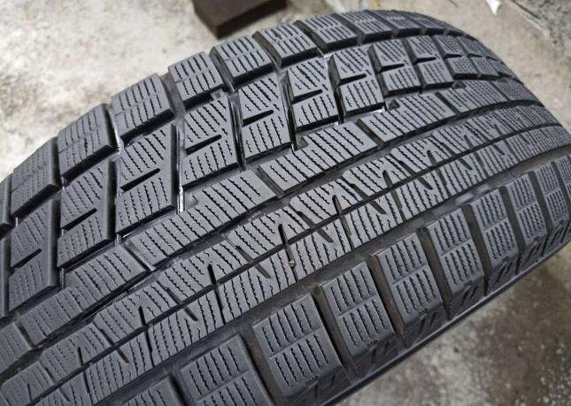 Yokohama Ice Guard IG60 215/55 R16