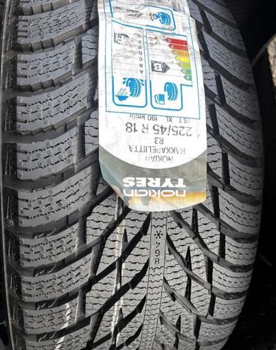 Nokian Tyres Hakkapeliitta R3 225/45 R18