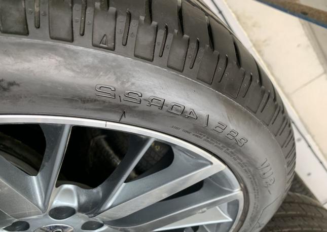 Goodyear Eagle F1 Asymmetric SUV 4x4 295/40 R22