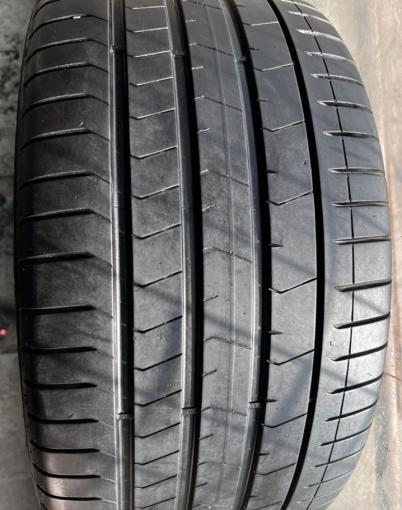 Pirelli P Zero PZ4 275/35 R20