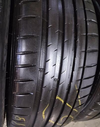 Michelin Pilot Sport 4 225/45 R19 96W