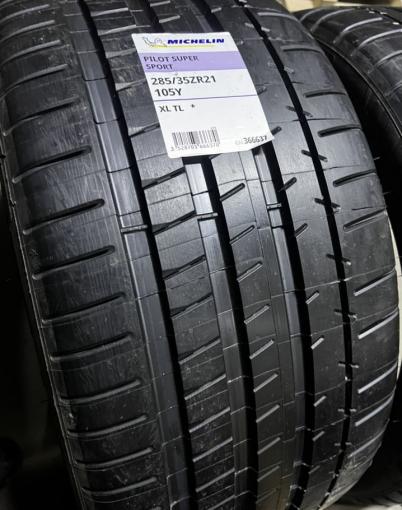 Michelin Pilot Super Sport 285/35 R21