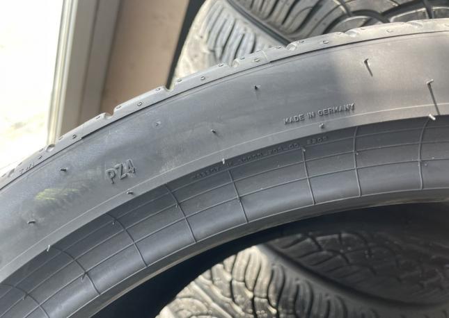 Pirelli P Zero PZ4 285/35 R23 и 325/30 R23 109Y