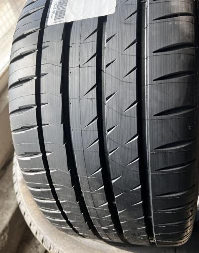 Michelin Pilot Sport 4 S 285/30 R19