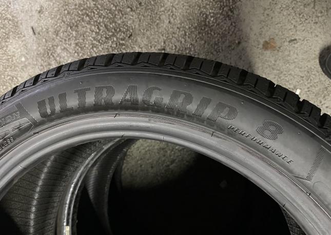 Goodyear UltraGrip 8 Performance 225/45 R17 94H