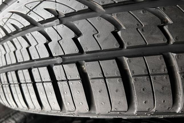 Continental ContiCrossContact UHP 265/40 R21