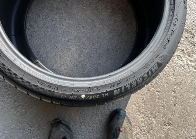 Michelin Pilot Sport 4 S 285/35 R21