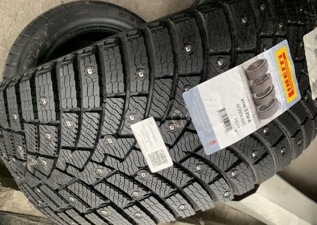 Pirelli Ice Zero 2 285/45 R20