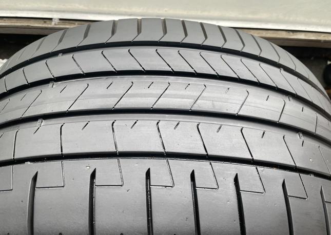 Pirelli P Zero PZ4 295/30 R21 102W