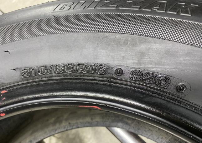 Bridgestone Blizzak VRX 215/60 R16
