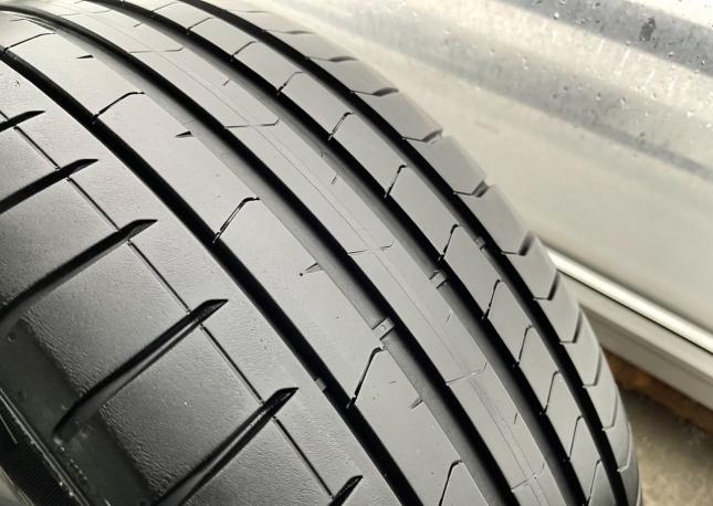 Pirelli P Zero Corsa 245/40 R19
