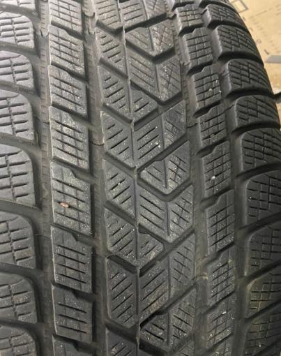 Pirelli Scorpion Winter 285/45 R21