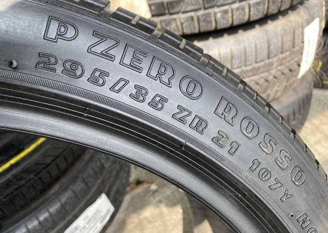 Pirelli P Zero Rosso 295/35 R21 107Y