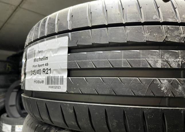 Michelin Pilot Sport 4 S 245/40 R21 100Y