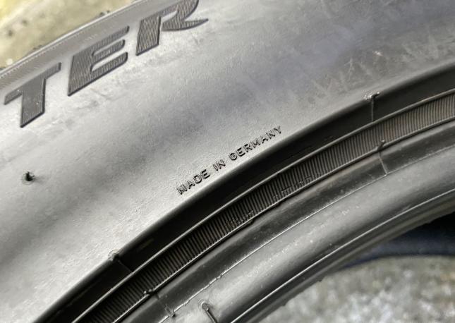 Pirelli Winter Sottozero 3 255/45 R19 104V