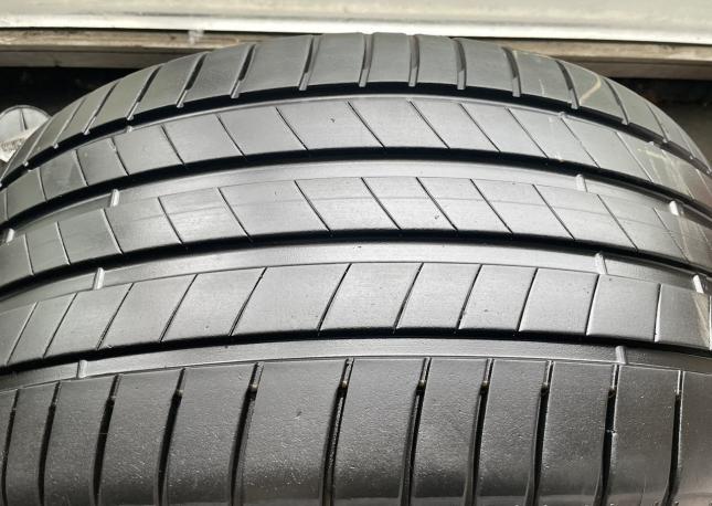 Bridgestone Turanza T005 255/35 R21 98Y