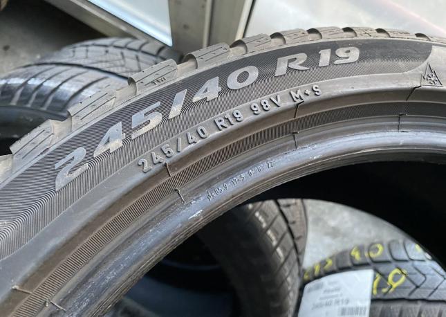 Pirelli Winter Sottozero 3 275/35 R19 и 245/40 R19 98V