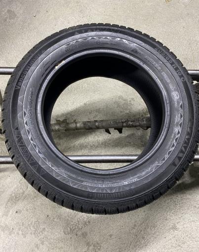 Continental VancoWinter 2 205/65 R16C