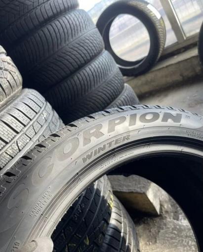 Pirelli Scorpion Winter RFT 275/40 R20