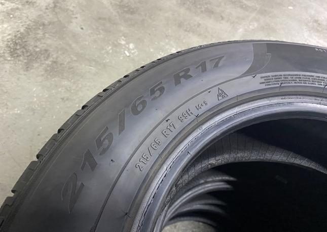 Pirelli Winter Sottozero 3 215/65 R17 99H