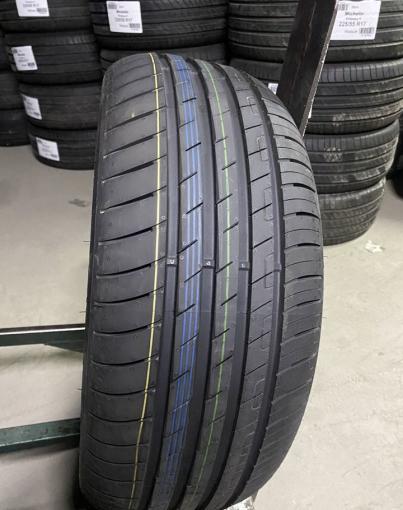 Goodyear EfficientGrip Performance 225/50 R17