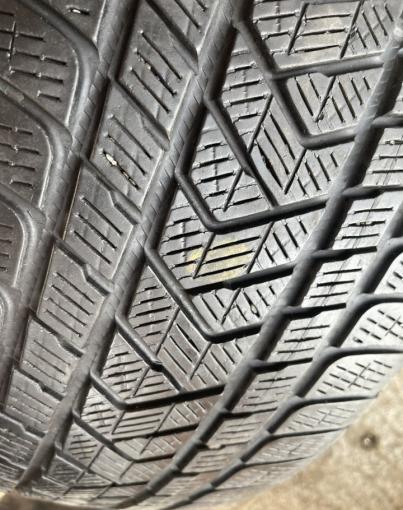 Pirelli Scorpion Winter RFT 275/40 R20