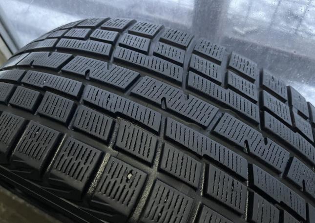 Yokohama Ice Guard IG30 215/55 R17 94Q