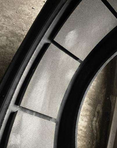 Pirelli P Zero Asimmetrico 255/40 R20 и 285/35 R20 104H