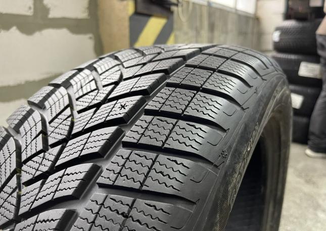 Goodyear UltraGrip Performance 255/50 R19 107V