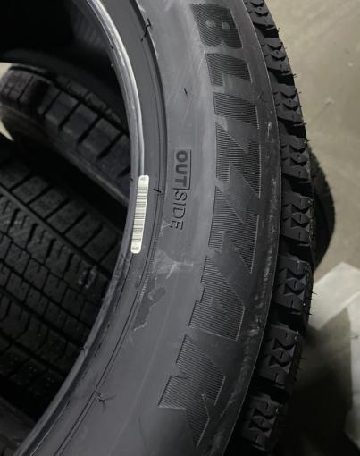 Bridgestone Blizzak Ice 245/45 R18