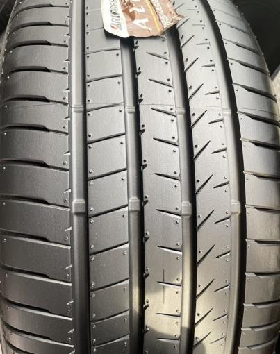 Bridgestone Alenza 001 285/45 R22 110H