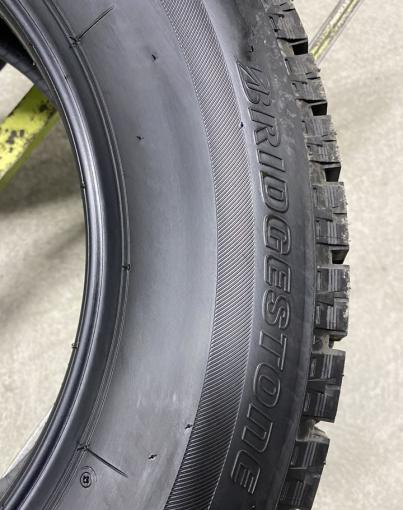 Bridgestone Blizzak VRX 215/65 R16