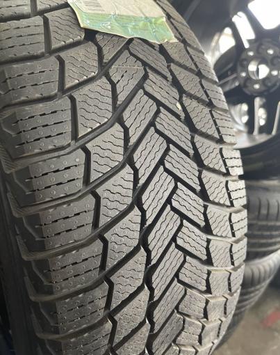 Michelin Latitude X-Ice XI2 235/55 R18 104T