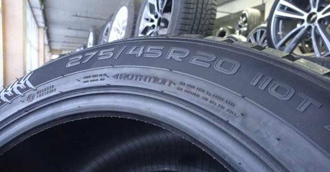 Nokian Tyres Hakkapeliitta 8 275/45 R20