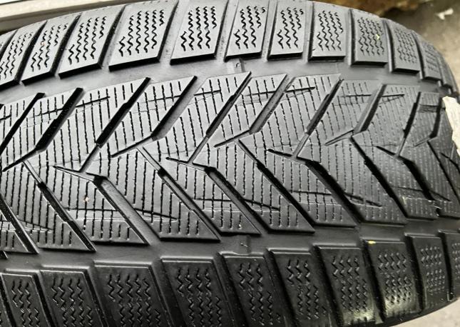 Vredestein Wintrac 4 Xtreme 235/40 R19