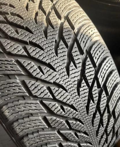 Nokian Tyres Hakkapeliitta R3 225/40 R19 и 255/35 R19