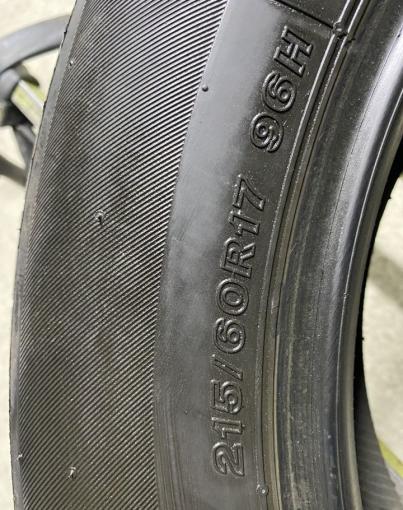 Bridgestone Playz PX-RV 215/60 R17