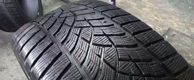 Goodyear UltraGrip Performance 275/40 R21 107V