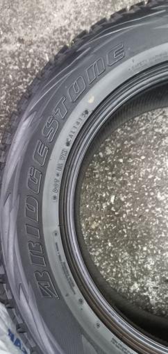 Bridgestone Blizzak DM-V1 235/65 R18 106R