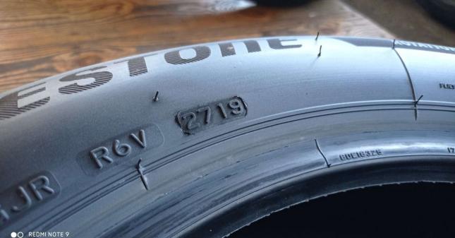 Bridgestone Blizzak LM-32 225/50 R17