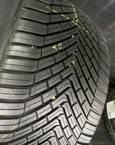 Continental AllSeasonContact 255/35 R19