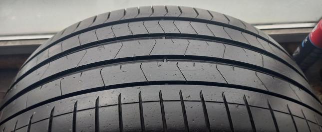 Pirelli P Zero PZ4 295/40 R20 110Y