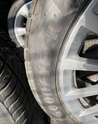 Goodyear UltraGrip 8 Performance 245/45 R18