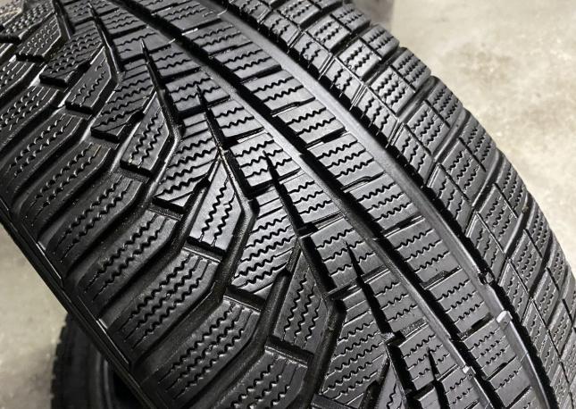 Hankook Winter I&#39;Cept Evo2 W320C 235/45 R18 98V