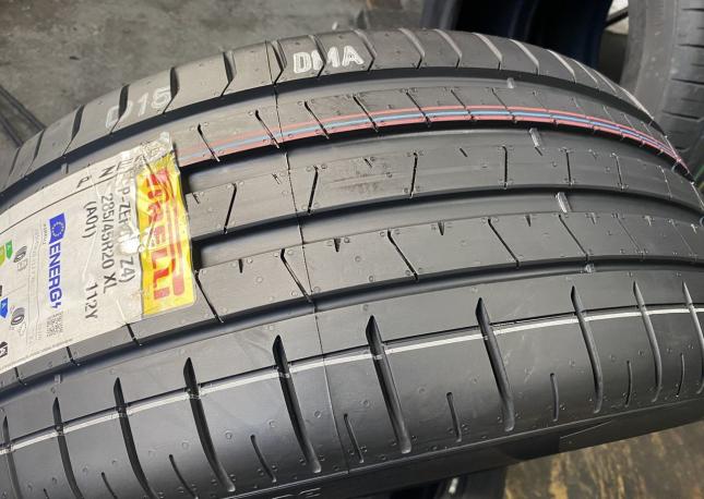 Pirelli P Zero PZ4 285/45 R20 112Y