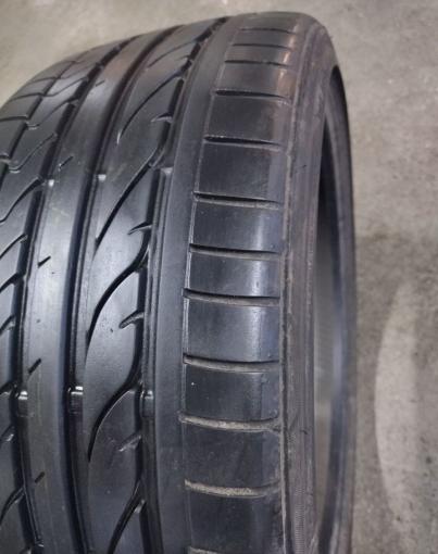 Bridgestone Potenza RE050A 235/35 R19 87Y